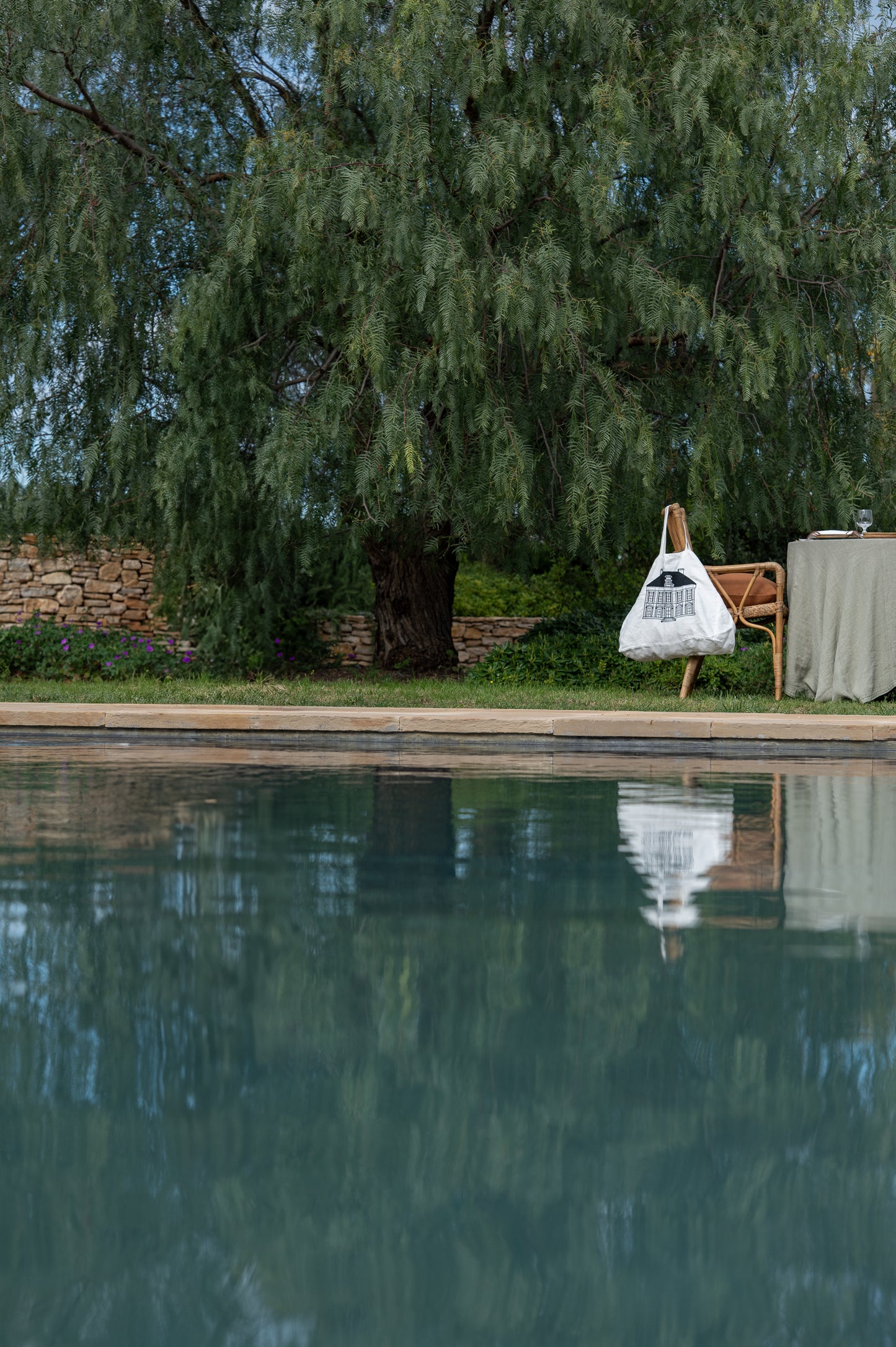 Bolsa · Puro Lino Lavado · diseño casa de Lo de Manuela · Color Marfil /bordado negro