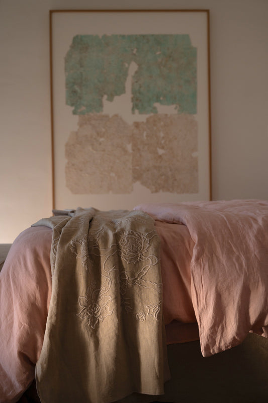 Plaid Bordado · Puro Lino Lavado · Diseño Paislay · Color beige