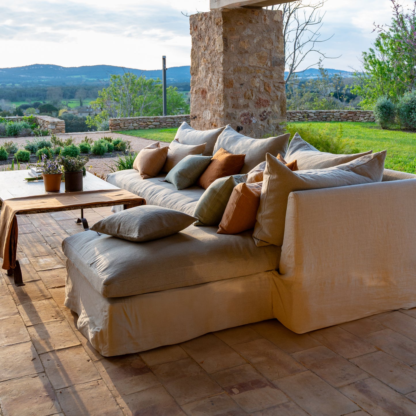 Sofá esquinero · Puro Lino lavado · Toscana