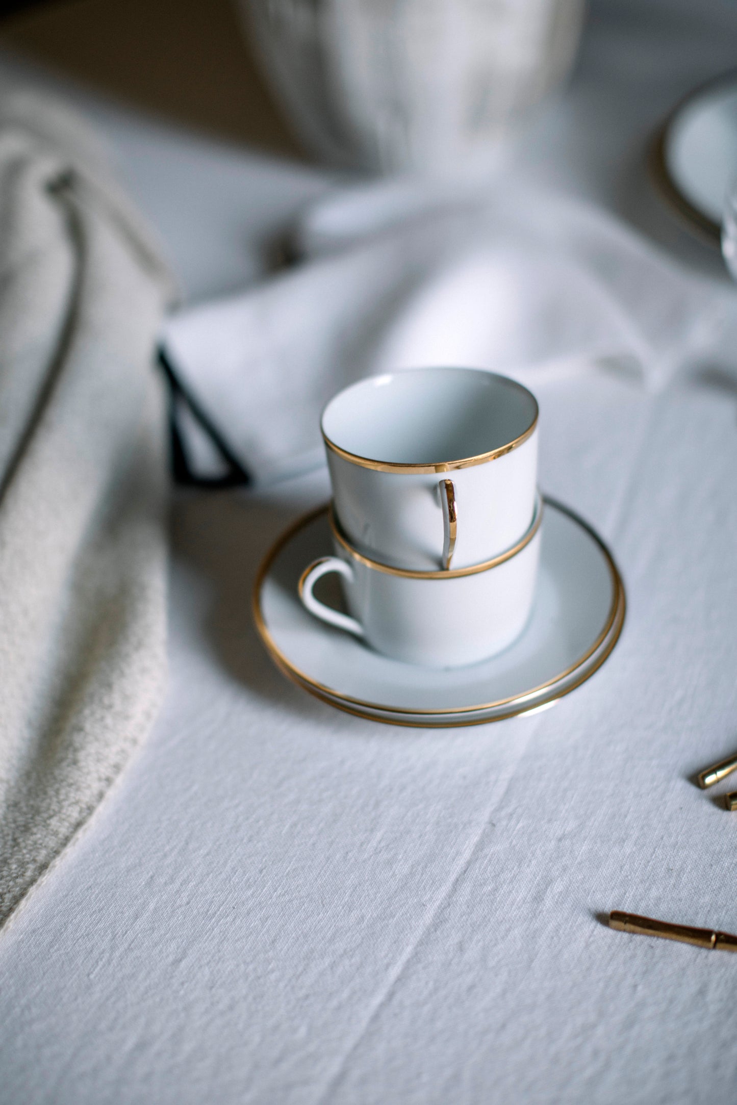 Taza  de té · Porcelana de Limoges  blanco · Borde oro