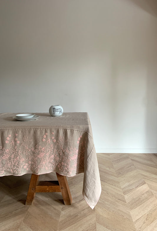 Nappe brodée - Pur lin lavé - Lavandula Design - Base beige/rose