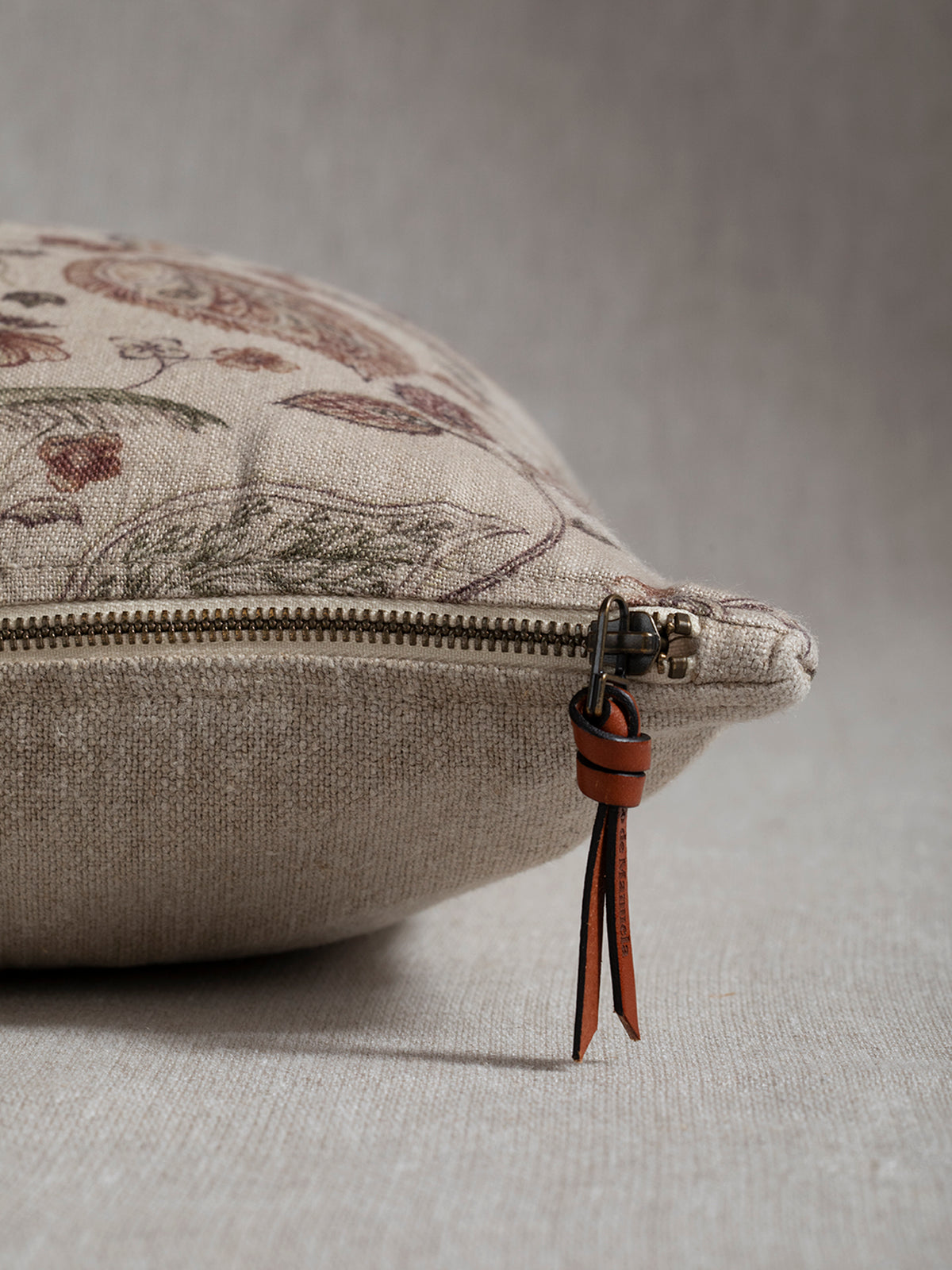 Cojín Estampado · Puro Lino Lavado · Toile Pájaros y Paisley