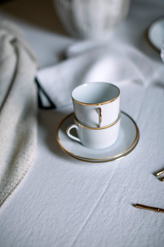 Taza  de té · Porcelana de Limoges  blanco · Borde oro