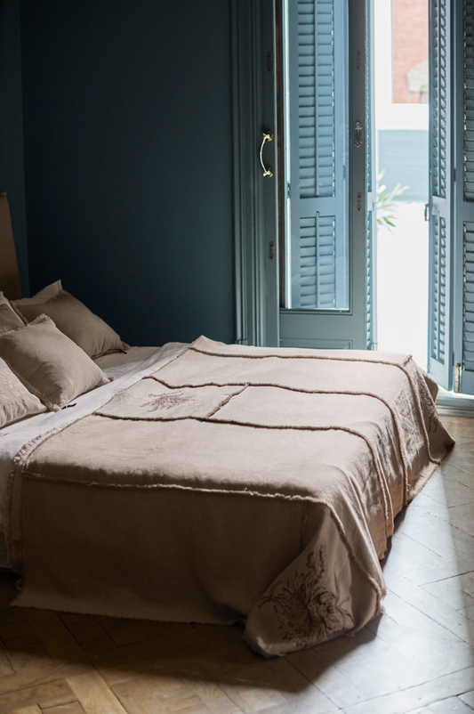 Plaid bordado · Puro Lino Lavado · Cardeña