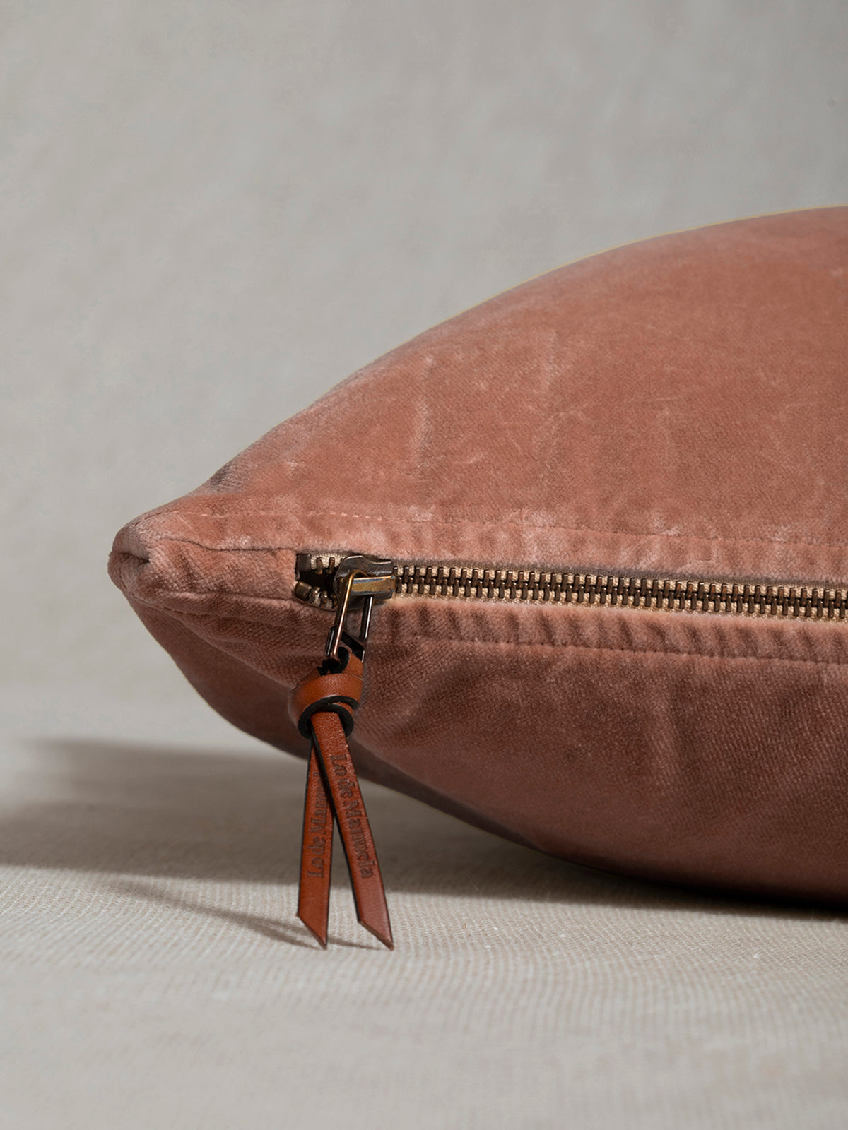 Funda De Cojín  · Terciopelo Lavado · Siena