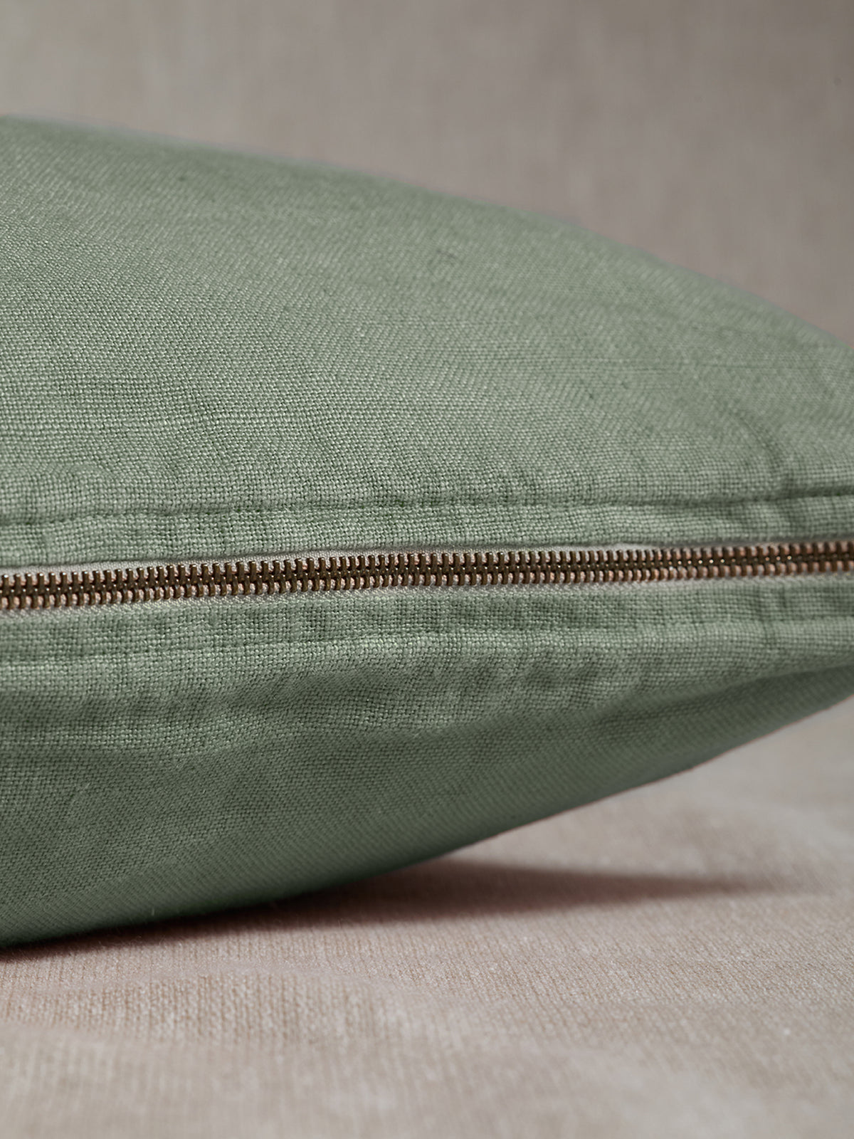 Funda De Cojín · Puro Lino Lavado · Verde Acacia