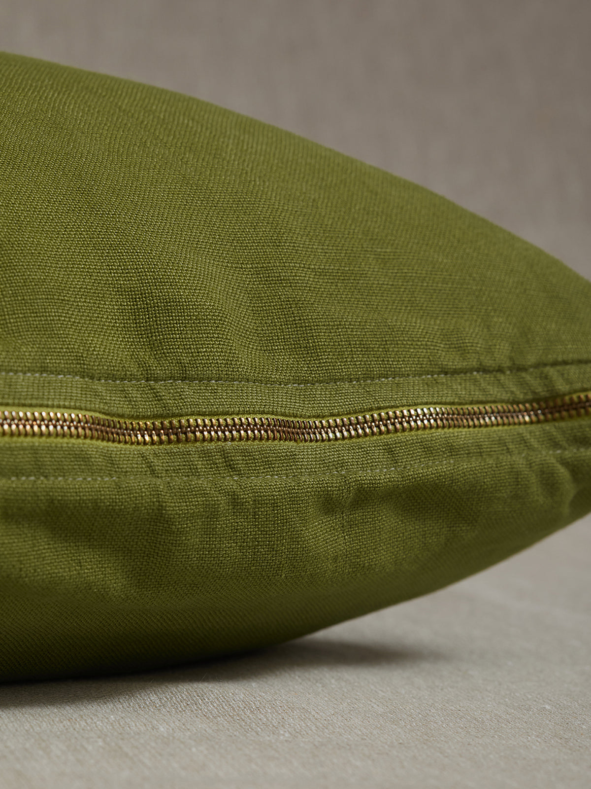 Funda De Cojín · Puro Lino Lavado · Verde Oliva