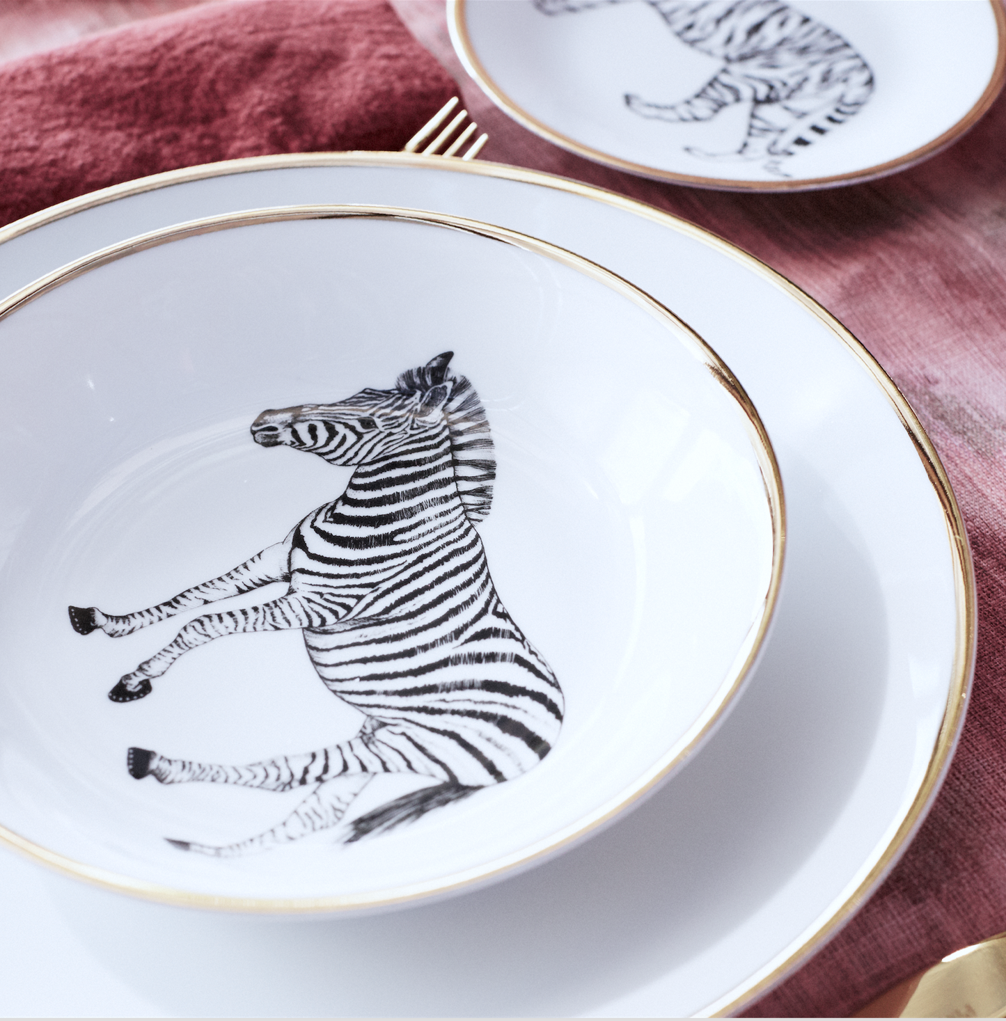 Plato hondo · Porcelana de Limoges · Diseño cebra