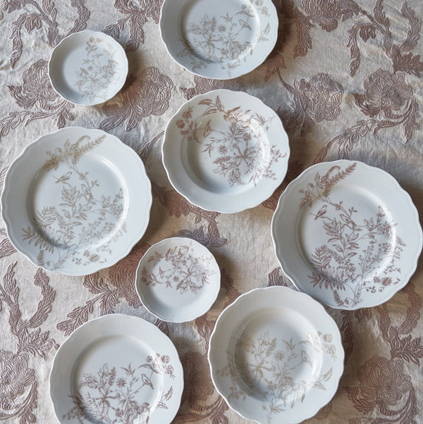 Vajilla blanca · Porcelana de Limoges · Diseño Katalina  color Beige